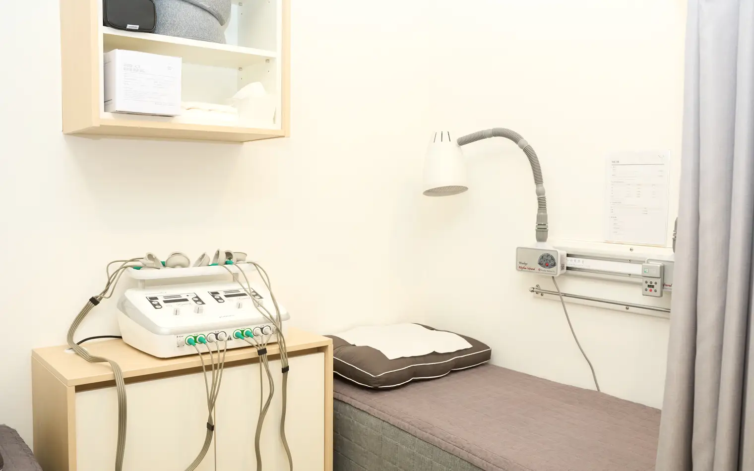 NuA treatment room with therapy equipment ready